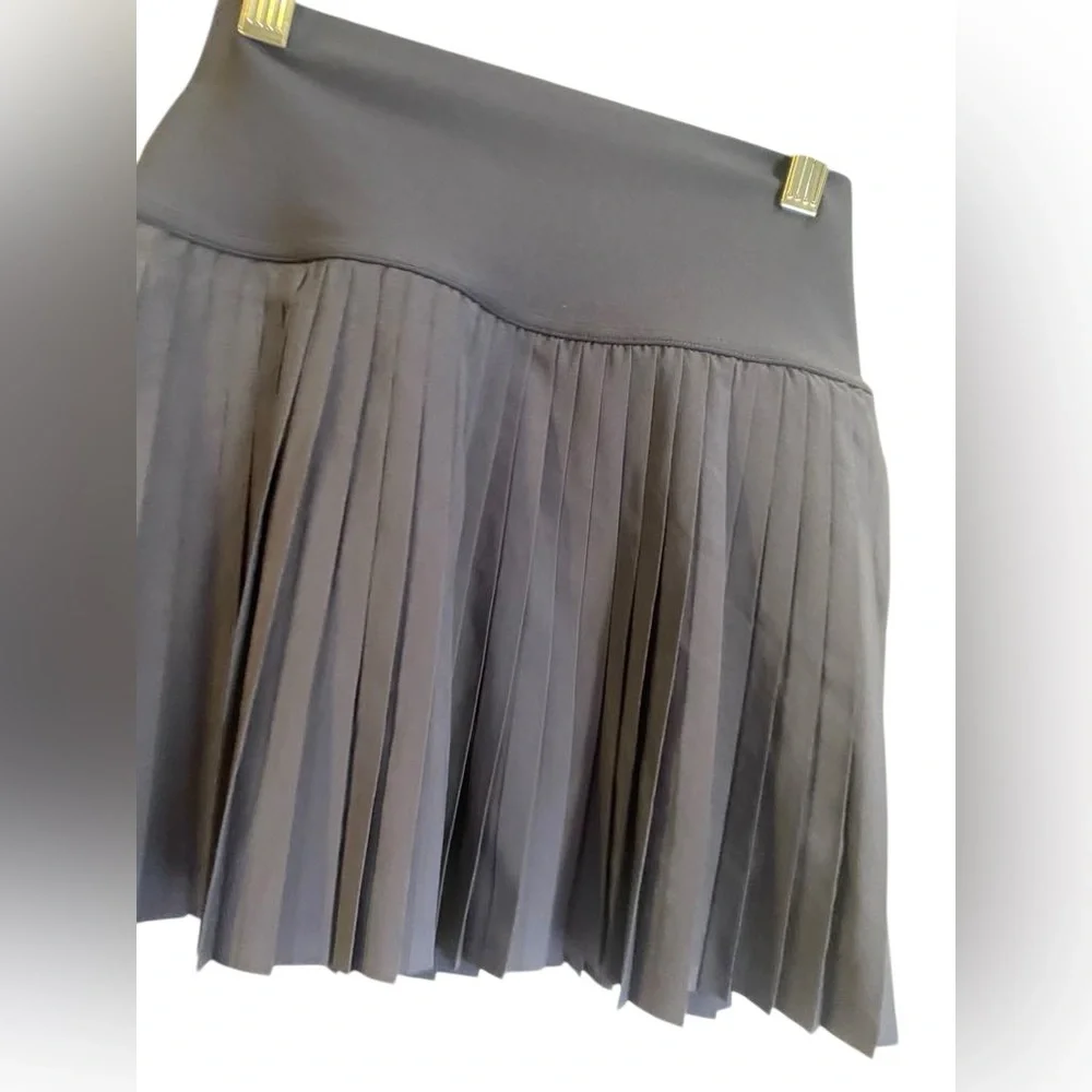 NWT Alo Yoga grand slam tennis skirt NAVY Size XS